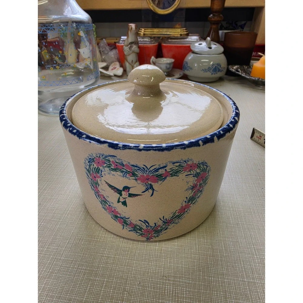Vintage 1998 Home & Garden Party Stoneware Crock Hummingbird Heart Blue Rim Lid